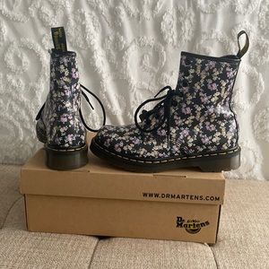 Dr. Martens mini Tydee black floral rare boot